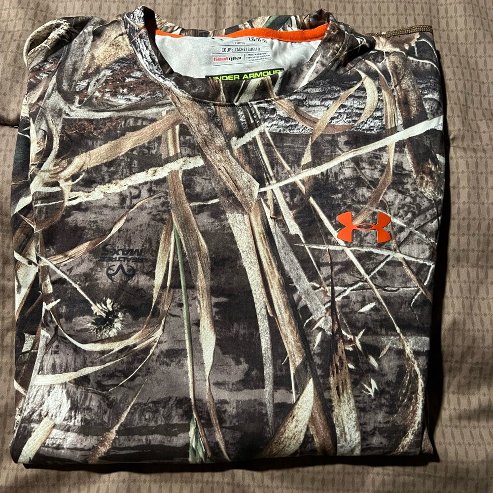 Under Armour, Heat gear camo long sleeve shirt. Large, like new.
